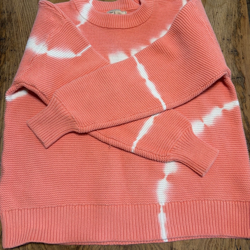Ashley by 26 International Coral Tie-Dye Sweater – Size M 🧡 🦋
